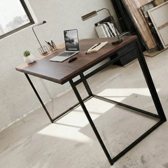 حول أي زاوية في منزلك إلى مكتب احترافي في ثوانٍ!